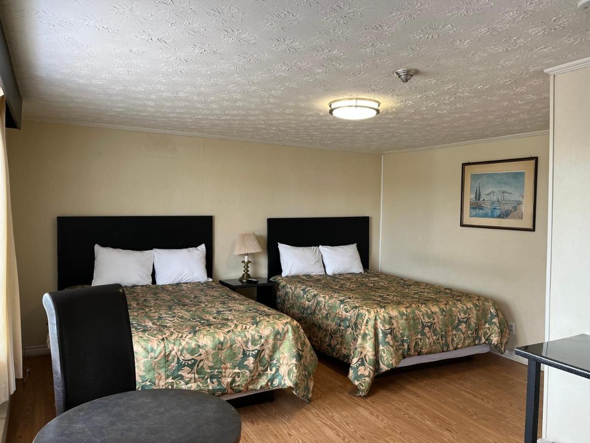 Old Mill Motel Blind River Экстерьер фото